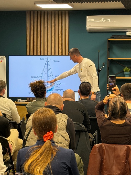 Offline IYT Bareboat Skipper Course in Barcelona - Start 19 October